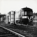 168387 Afbeelding van een diesel-electrisch treinstel DE 5 (serie 181-197, voorheen serie 51-68) van de N.S. in de ...